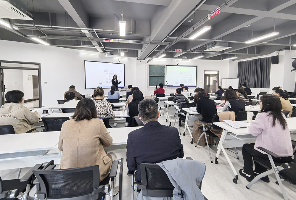 20251103268346.jpg 會(huì)場(chǎng).jpg